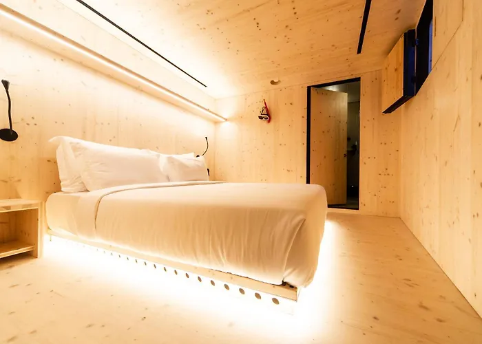 Zero Box Lodge Porto